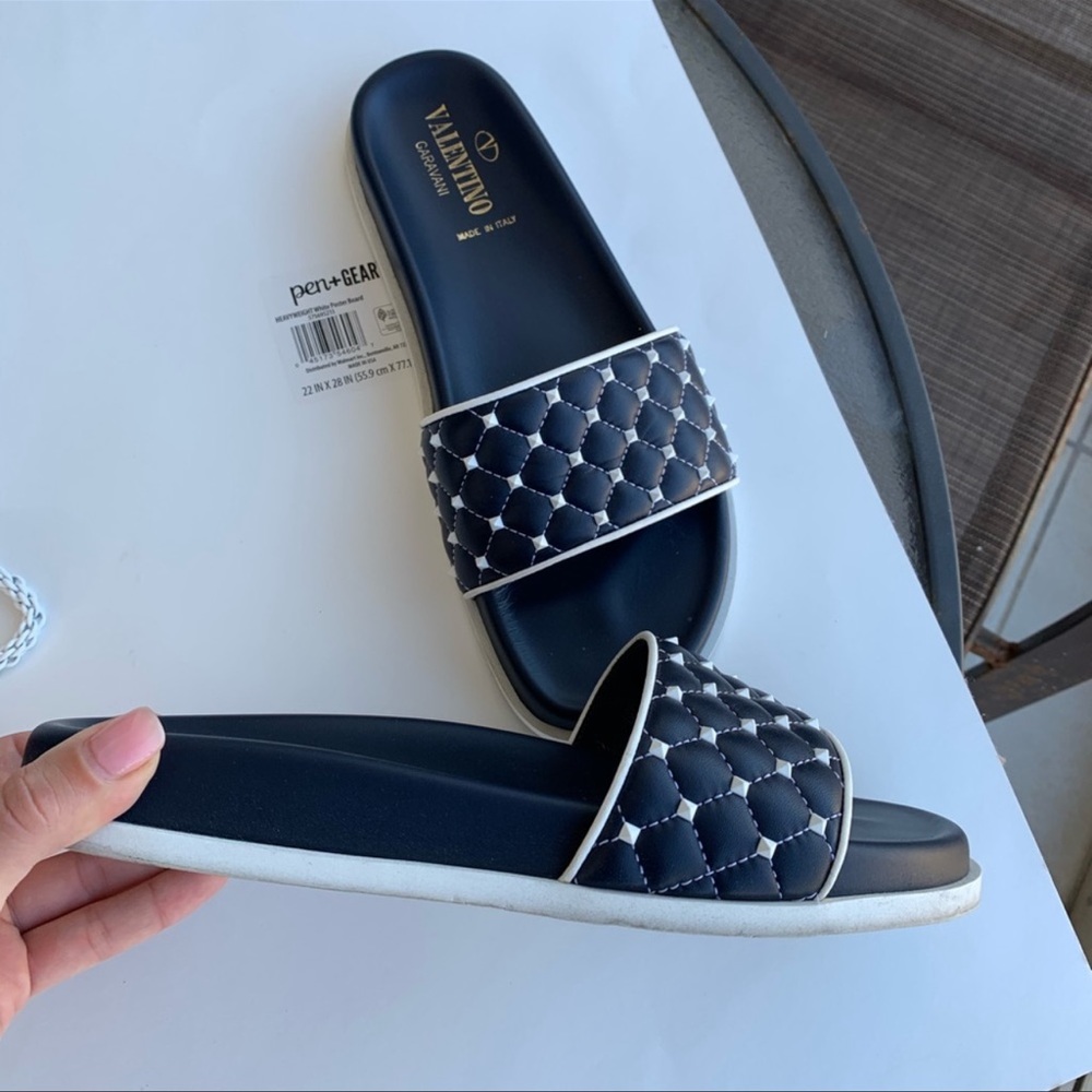 💙SOLD💙Navy & White Valentino Rockstud Slides - Picture 5 of 5